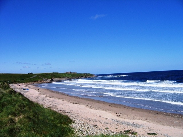  Caminando cerca de la playa de Cocklawburn